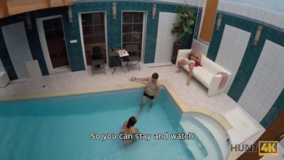 Steamy Spa Adventures: Blowjob and Hot Fucking Action