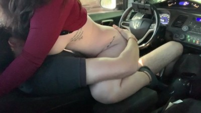 ENGAÑA a SU NOVIA CON UNA HERMOSA CULONA a CAMBIO DE UNA PS5
