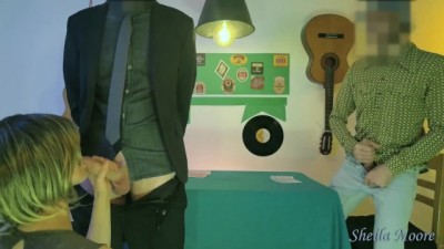 Si Gioca La La Moglie Al Poker e Perde La Scommessa, Ma Poi Se La Incula e Le Viene Dentro