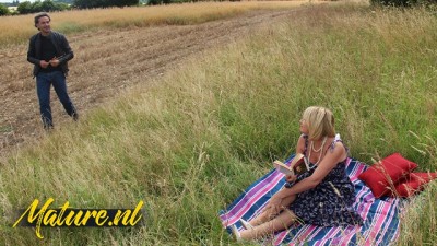 Posh British Mature Amy Fucked in Public by a Stranger