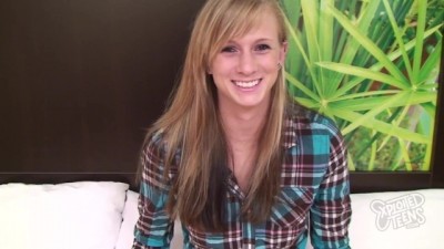 Skinny blonde teen gets creapied in this XXX amateur porn (+18)