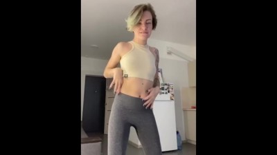 Blonde Teen Dancing Sexy Girl Amateur (+18)