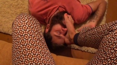 Guy from Internet Support Licks Soles of the Client