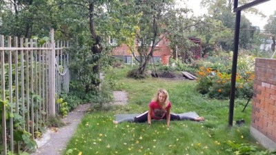 Outdoor Stretching | Dariana Fit