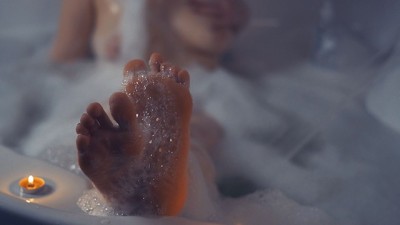Toma Mur - Erotic - Video: alone in the Bathroom || Murstar