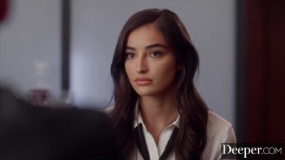 Hard Anal-queen Emily & Seth Succumb to Sexual Tension