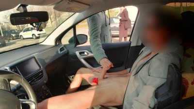 La Troia Infila La Mano e Mi Fa Godere