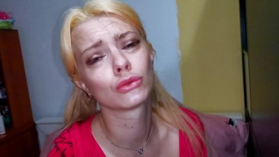 Stepsister seduces me. Begging for a BJ