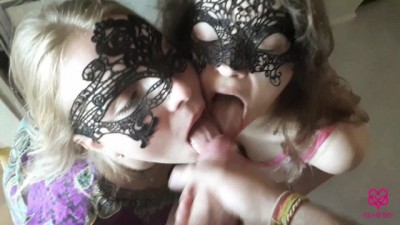 Double swallow blowjob in the mirror Blowjob