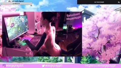 Megaplaygirl got naked while playing league of legends fucking