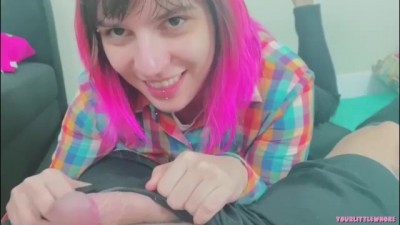 Gives me a blowjob then ask me to cum on her soft soles