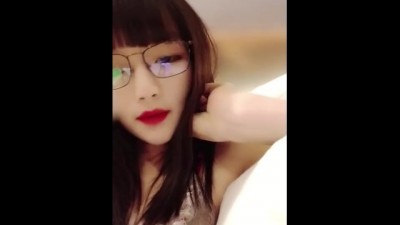 颜值爆表的大二学生宾馆以失恋为由真实勾引外卖员无套内射