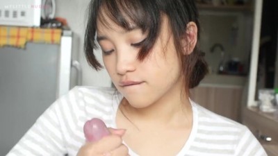 Cute little Asian Girl Blowjob