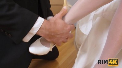 Hot Hunk Rims and Fucks His Sexy Bride
