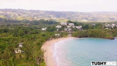 Irresistible Anal DP Frenzy on Vacation