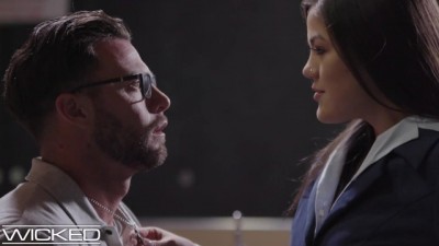 Young Man Seduced By An Ex-Star (+18)